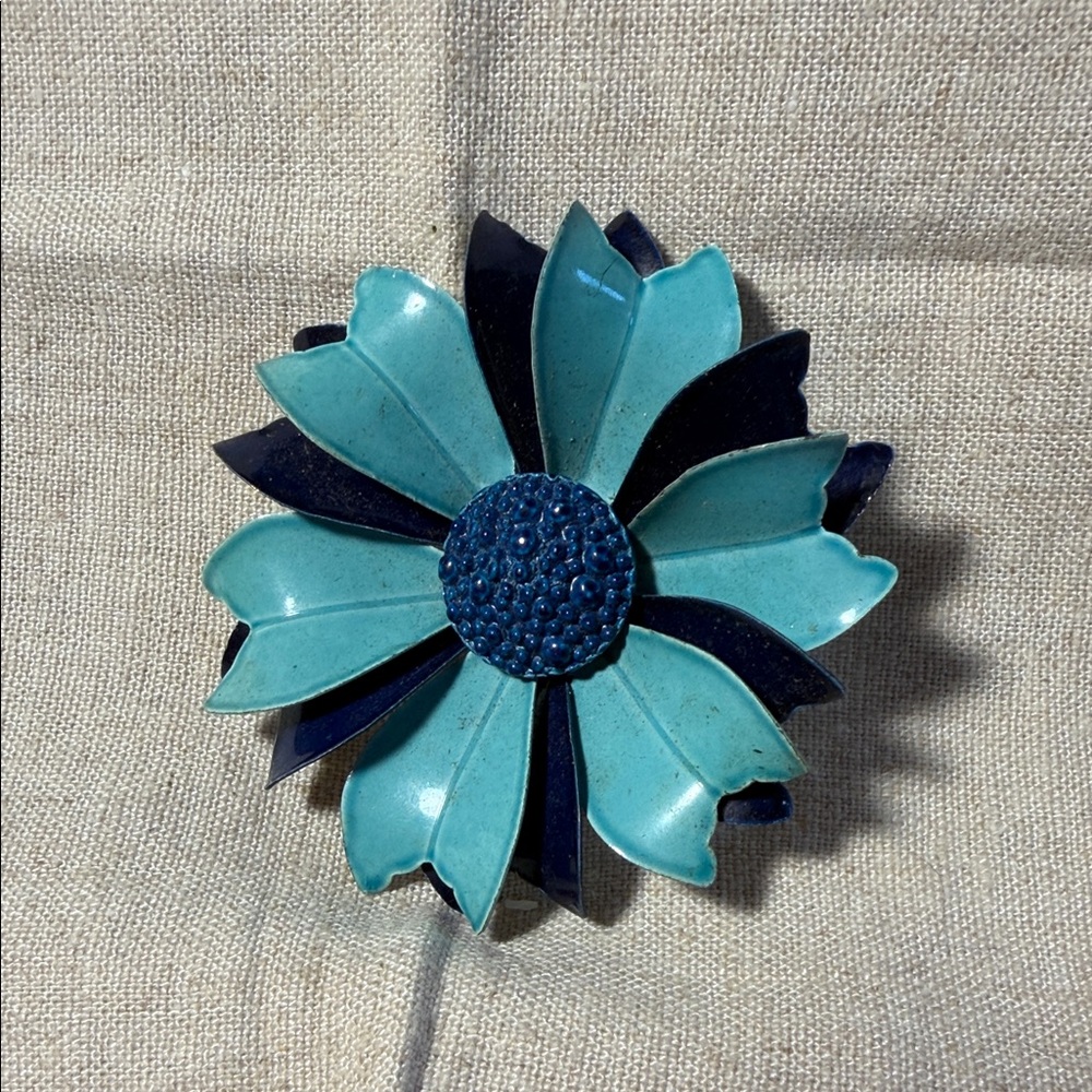 Blue Layered Flower Brooch - Turquoise & Navy vintage Flower Power. WA545